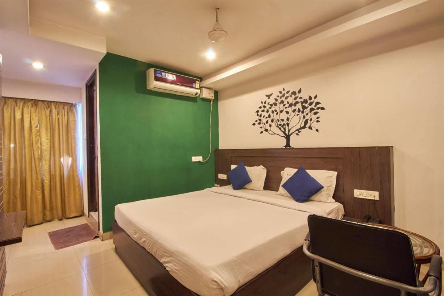 Fabhotel Royal Residency II - Nr Lakdikapul Metro Station Hyderabad Ngoại thất bức ảnh