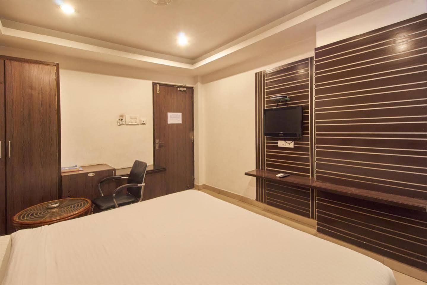 Fabhotel Royal Residency II - Nr Lakdikapul Metro Station Hyderabad Ngoại thất bức ảnh