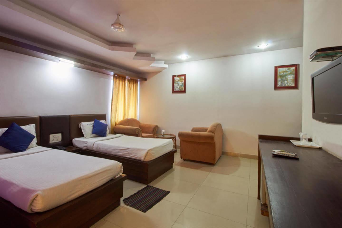 Fabhotel Royal Residency II - Nr Metro Station Lakdikapul Hyderabad Ngoại thất bức ảnh