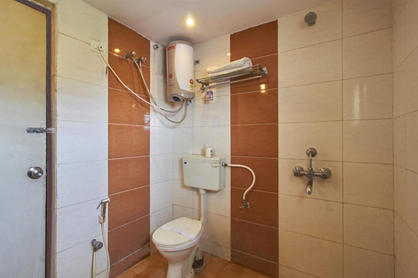 Fabhotel Royal Residency II - Nr Lakdikapul Metro Station Hyderabad Ngoại thất bức ảnh