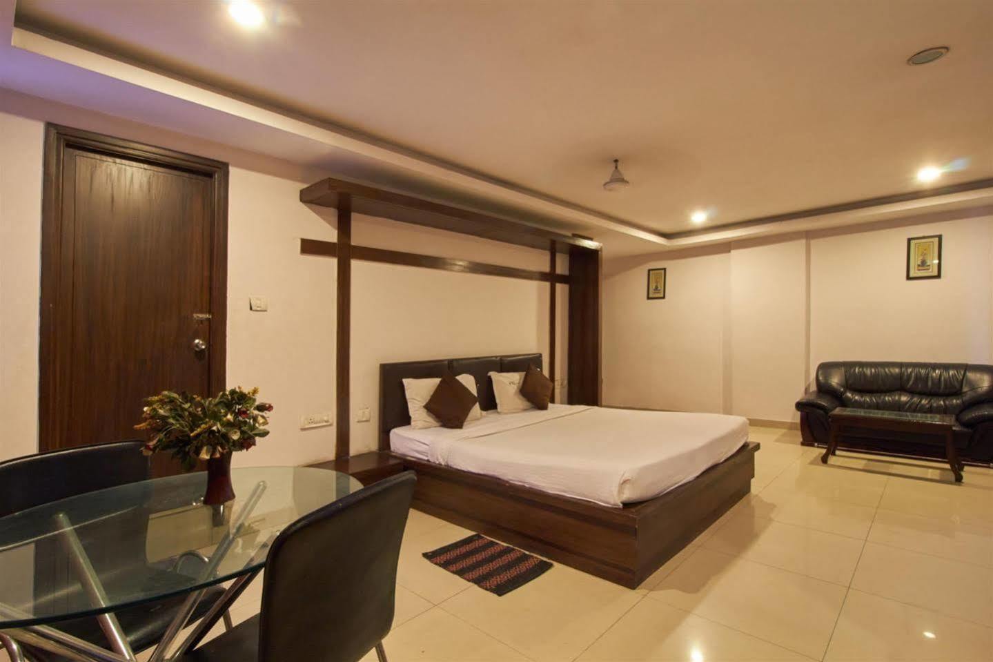 Fabhotel Royal Residency II - Nr Metro Station Lakdikapul Hyderabad Ngoại thất bức ảnh