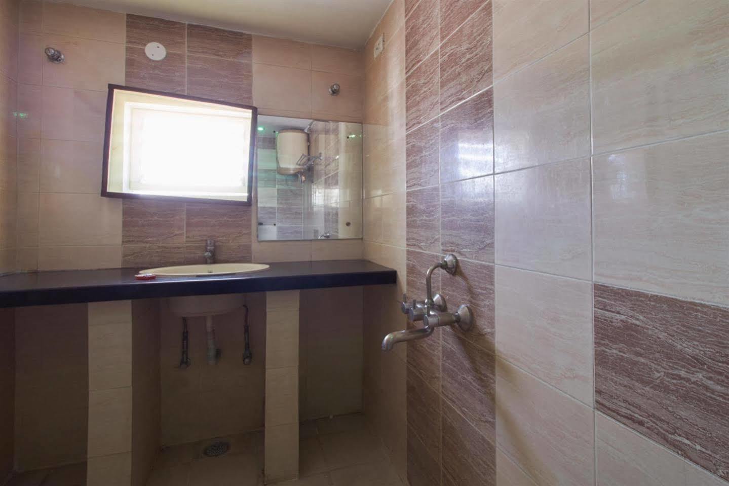 Fabhotel Royal Residency II - Nr Lakdikapul Metro Station Hyderabad Ngoại thất bức ảnh
